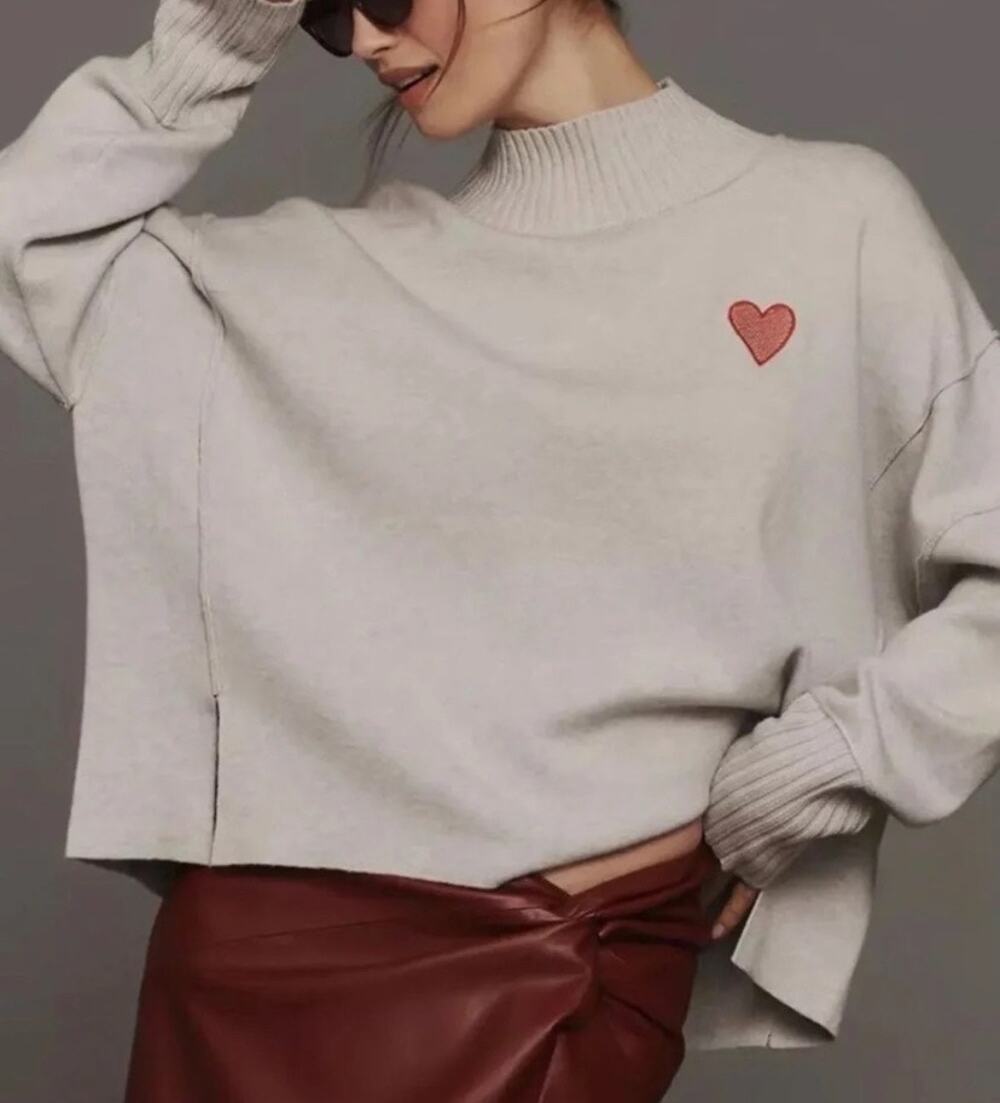 Womens Maeve Logan Sweater Gray with Red Heart Embroidery Size L EUC!